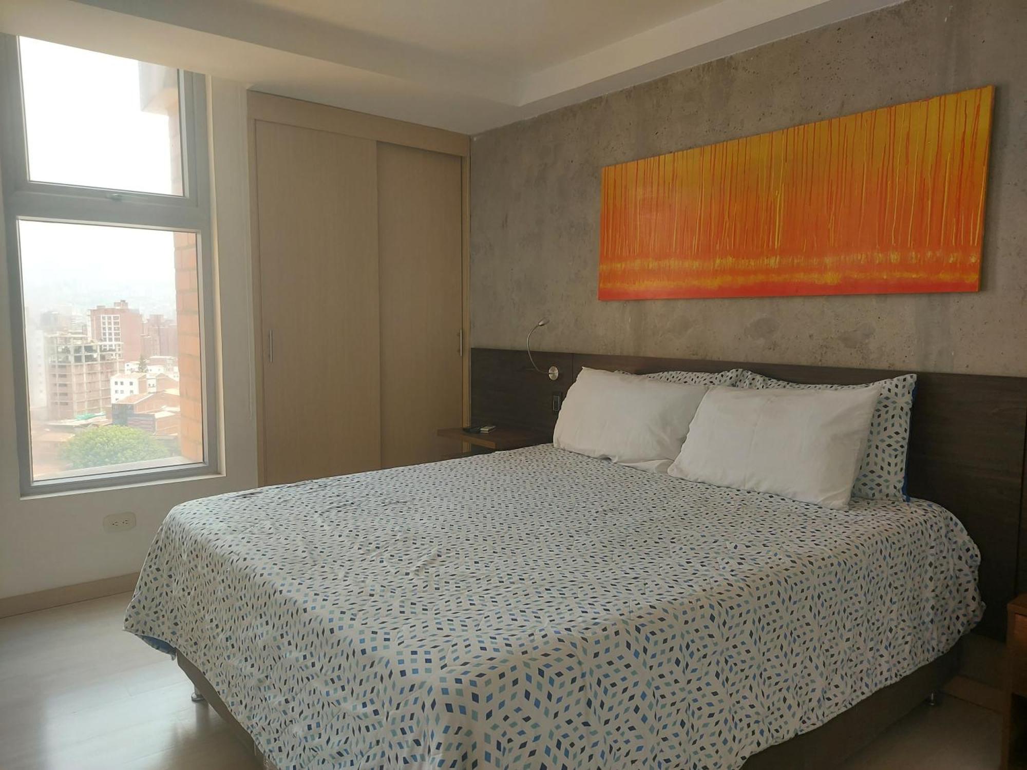 Apartasuites Av Medellin Exterior photo