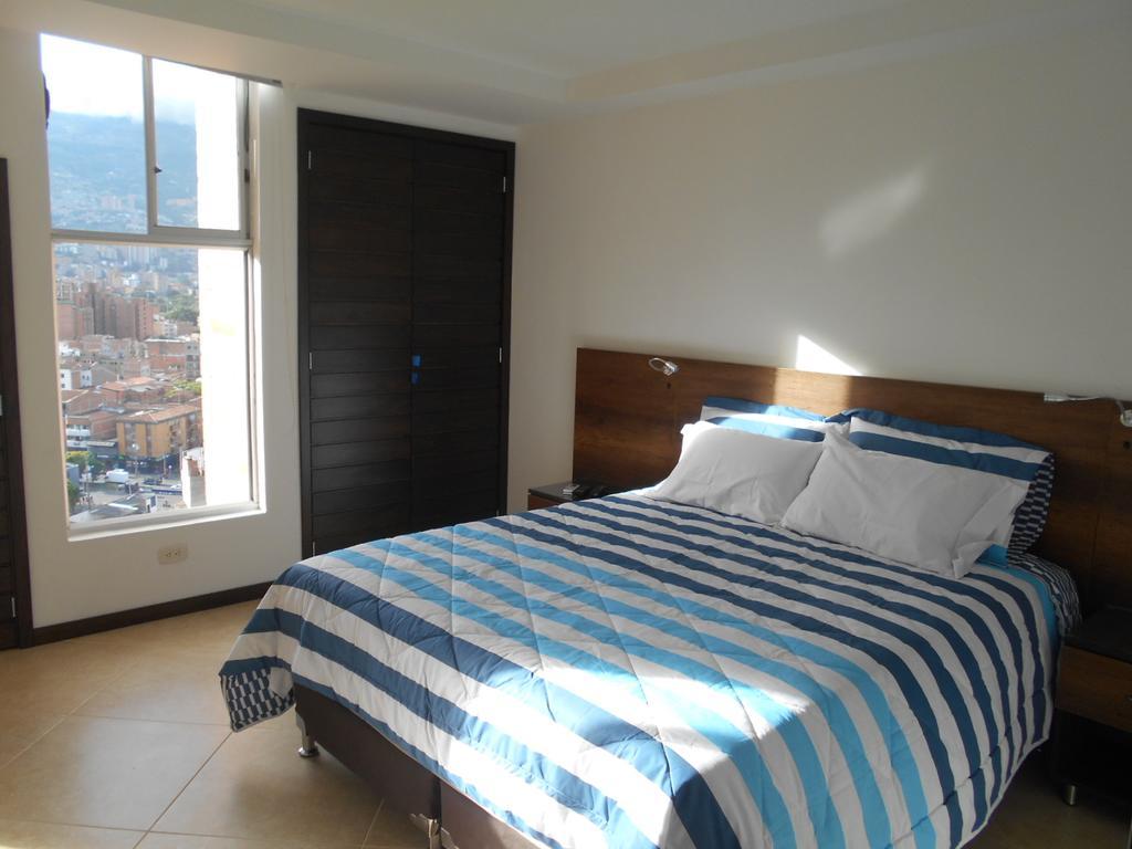 Apartasuites Av Medellin Exterior photo